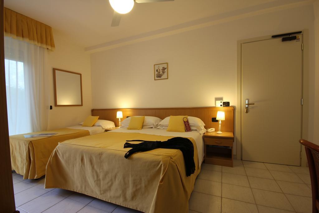 Hotel Miramare Forte dei Marmi Phòng bức ảnh