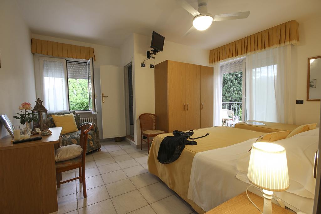 Hotel Miramare Forte dei Marmi Phòng bức ảnh