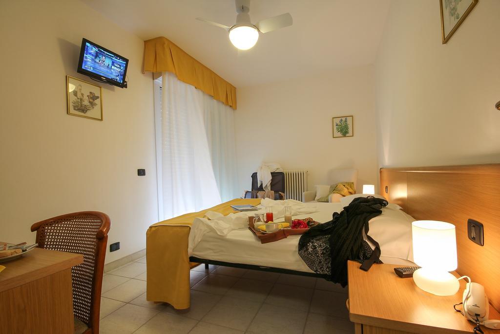 Hotel Miramare Forte dei Marmi Phòng bức ảnh